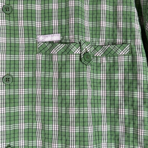 Columbia Green Checkered Button Down Short Sleeve Shirt XL - Picture 3 of 6